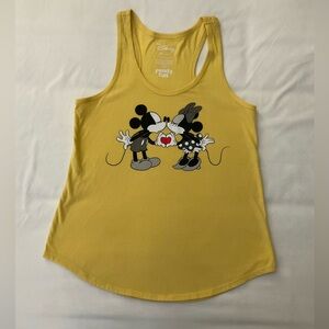 Women’s/Juniors Disney, Mickey and Minnie kissing with heart yellow Tank Size XS